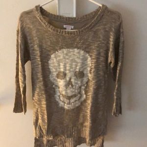 Lightweight tan sweater with graphic skull